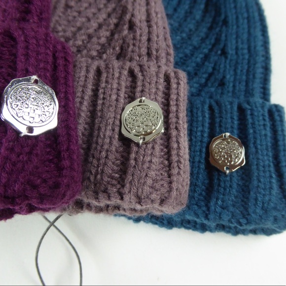 Vince Camuto Cable Knit PomPom Beanie Hat Bundle - Picture 15 of 15